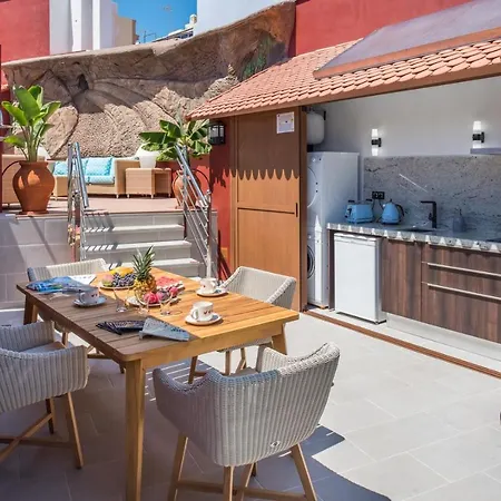 Casa Emblemática Topacio *